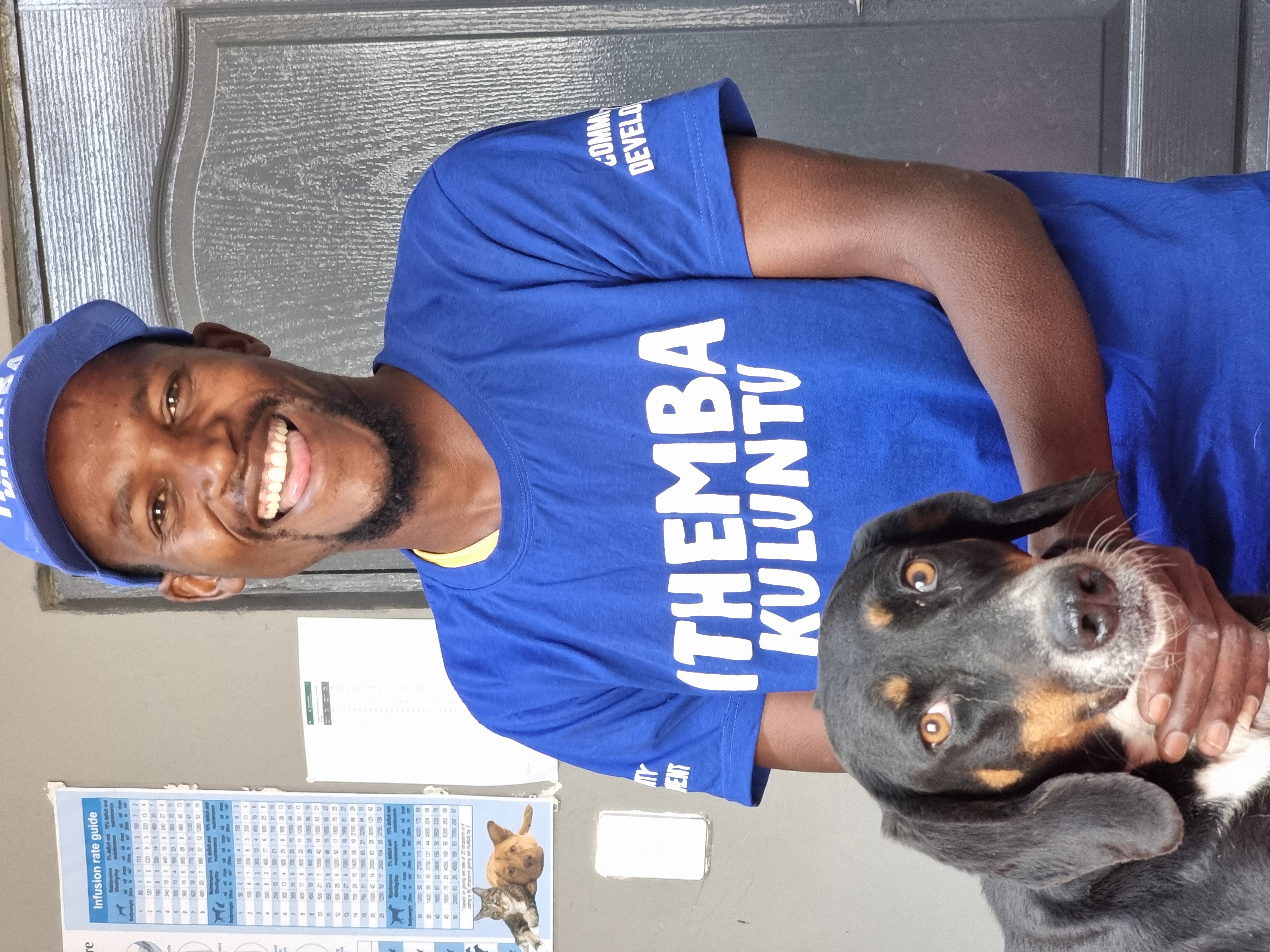iThemba Kuluntu Pondo Dogs project workers with dogs